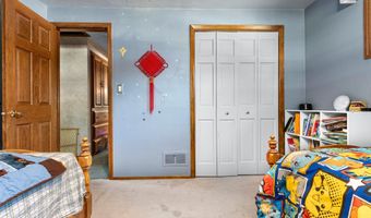 1508 N NICHOLAS St, Appleton, WI 54914