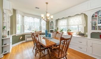 112 Main St, Bayonne, NJ 07035