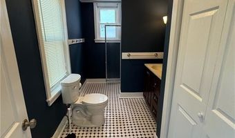 20 Narragansett Ave, Newport, RI 02840
