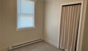 33 Saint Elizabeth St 2, Bristol, RI 02809