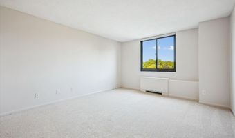 7420 WESTLAKE Ter 304, Bethesda, MD 20817
