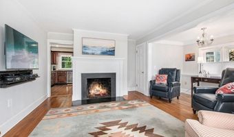 15 Devonshire Dr, Darien, CT 06820