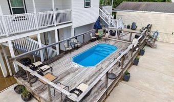 4044 Mindanao St, Bay St. Louis, MS 39520