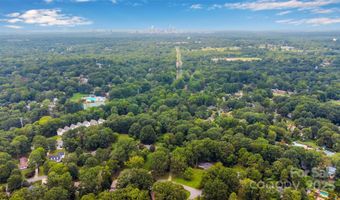 1212 Burtonwood Cir, Charlotte, NC 28212