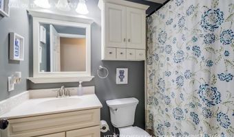 7201 Bienville Dr, Biloxi, MS 39532