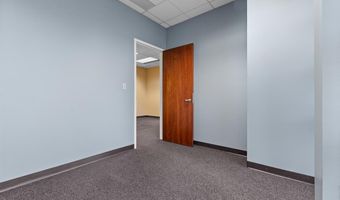 174 Clarkson Rd, Ballwin, MO 63011