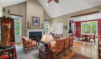 47 Thomas Sumter St, Beaufort, SC 29907