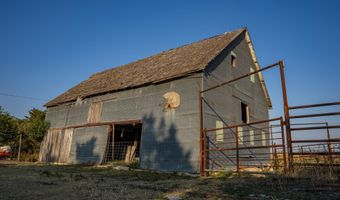 3671 Avenue V, Albert, KS 67511