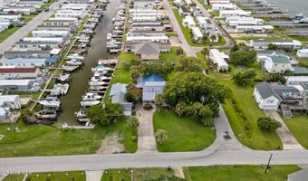 319 Old Causeway Rd, Atlantic Beach, NC 28512