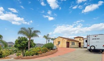 2387 Country Heights Rd, Escondido, CA 92026