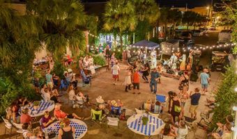 160 Ave C, Apalachicola, FL 32320