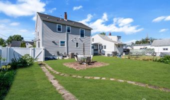 3 N Smith St N, Avenel, NJ 07001