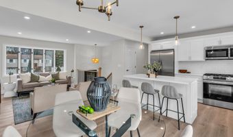 238 Lakewood Ave, Bayville, NJ 08721