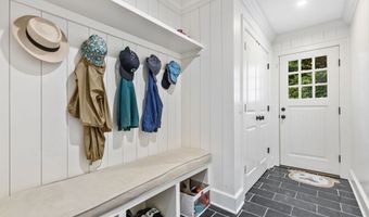 71 West Ave, Darien, CT 06820