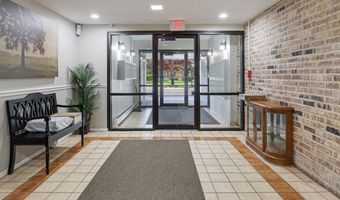 2604 N Windsor Dr 207, Arlington Heights, IL 60004