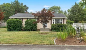 64 Deerfield Dr, Warwick, RI 02886
