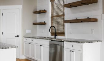 217 Masters Ln, Bean Station, TN 37708