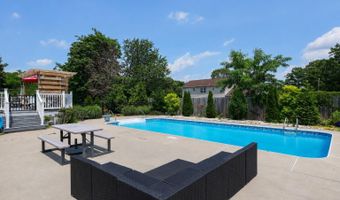 18 Penny Ln, Bayville, NJ 08721