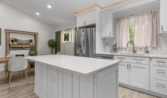 996 WHITNEY Ln, Ambler, PA 19002