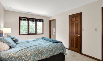 9015 Admirals Pointe Dr, Indianapolis, IN 46236