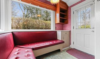 1134 Glamorgan St, Alliance, OH 44601