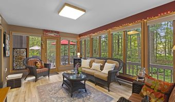 129 Woodbury, Blakeslee, PA 18610