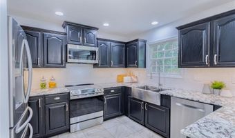 2634 Dennis Dr, Alton, IL 62002