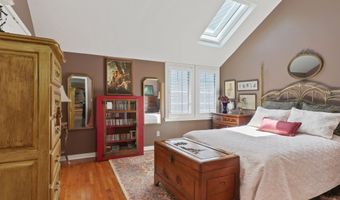 51 Hale Ln 51, Darien, CT 06820