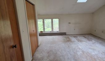 9 Evergreen Ln, Brattleboro, VT 05301