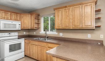 4105 Harris St, Ames, IA 50014