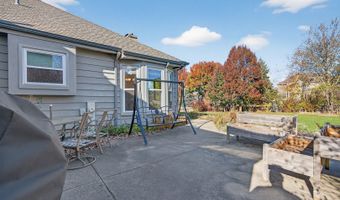 3610 Lakeview Dr, Algonquin, IL 60102