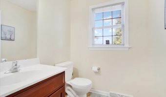 65 ANGELA Ln, York, PA 17402