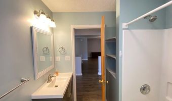 427 Muscadine Trl, Baskerville, VA 23915
