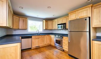 23 Fesser Ave, Bristol, RI 02809