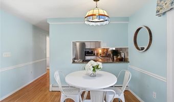 194 New Meadow Rd, Barrington, RI 02806