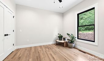 42 Busbee View Rd, Asheville, NC 28803