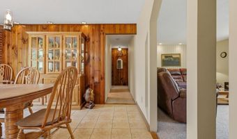 35 Dorchester Ln, Branford, CT 06405