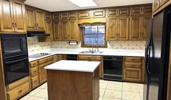 5 Wright Rd, Albertville, AL 35951