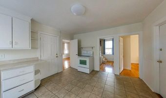 19 Dixon St 2, Newport, RI 02840