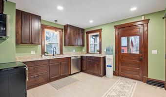 605 Cottage St, Adel, IA 50003