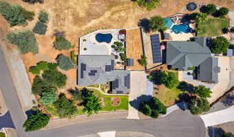16550 Bamboo Ct, Anderson, CA 96007