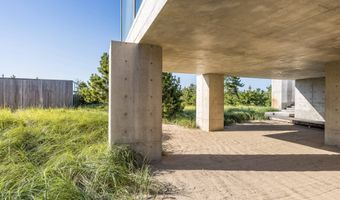 55 Dunes Ln, Amagansett, NY 11930