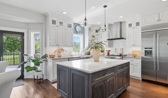 218 Chesapeake Dr, Adams Twp., PA 15044