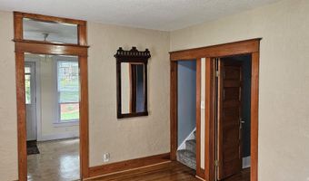 709 N Cedar St, Auburn, IN 46706