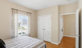 921 Hildebrand Dr, Indianapolis, IN 46217