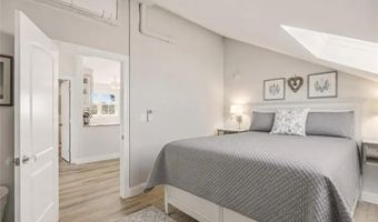 419 Broadway 5, Newport, RI 02840