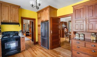 25 University Ter, Burlington, VT 05401