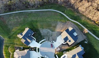 1800 Golfview Dr, Auburn, IN 46706