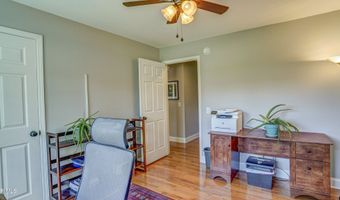 17500 Bridle Dr, Abingdon, VA 24210