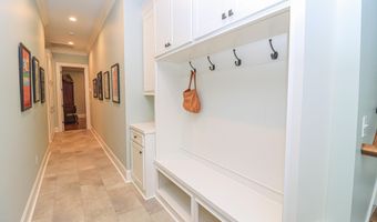 170 Fallen Oak Dr, Brandon, MS 39047